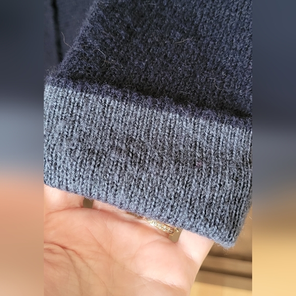 Cardigan - Picture 3 of 6